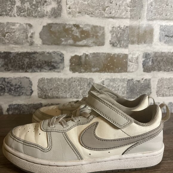 Boy's Nike Court Borough Low 2 – White/Light Smoke Grey (Size 1 Y) - Picture 3 of 5